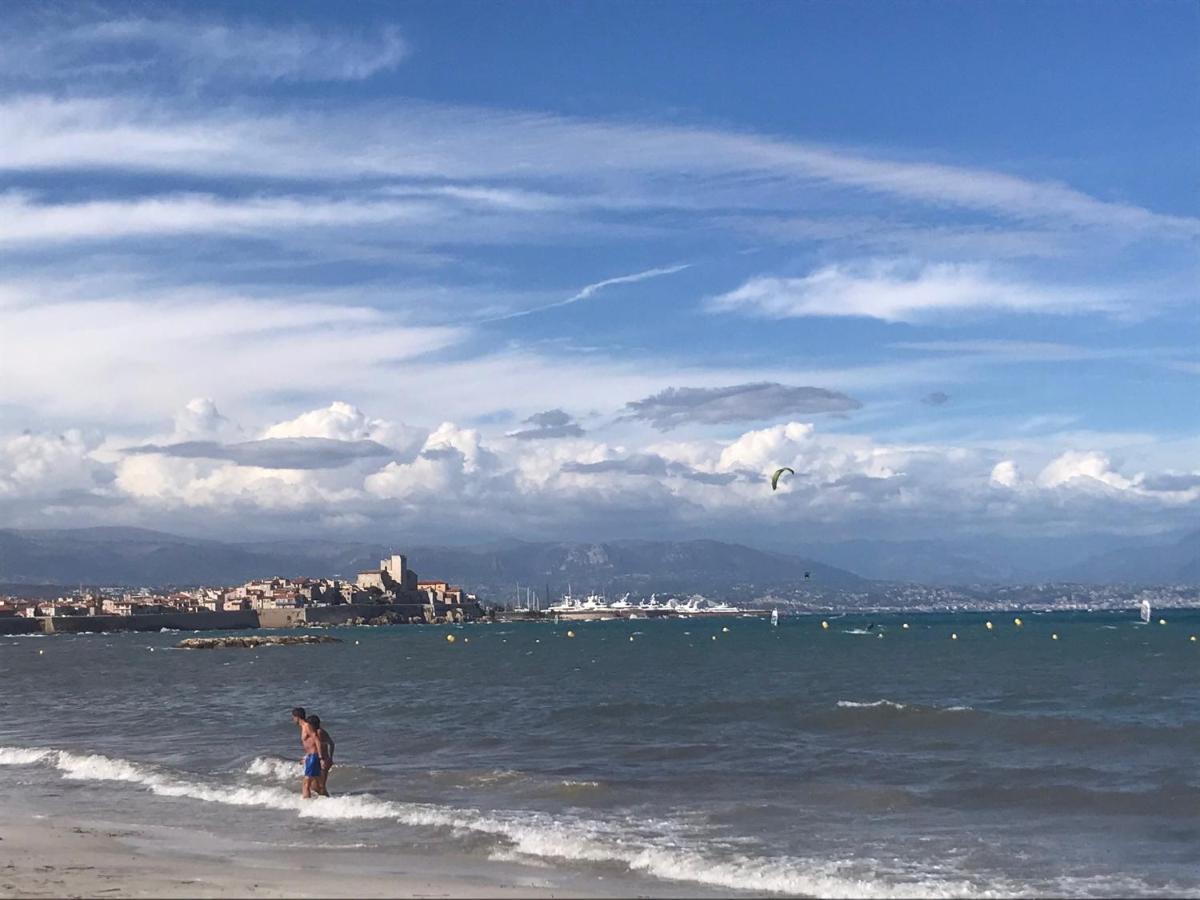 3 Pieces Pres Des Plages De Juan Avec Parking Buitenkant foto